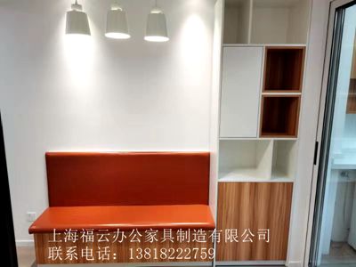 沙發(fā)凳